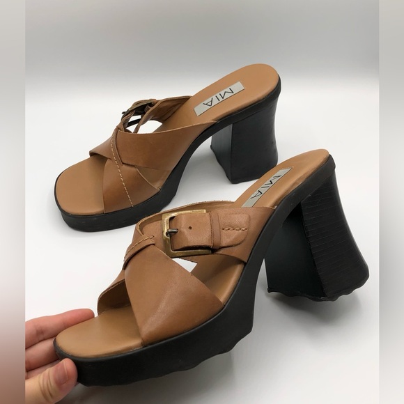 MIA Tan Leather Chunky Heels Y2K 90s - Women’s Size 10 - Picture 2 of 7